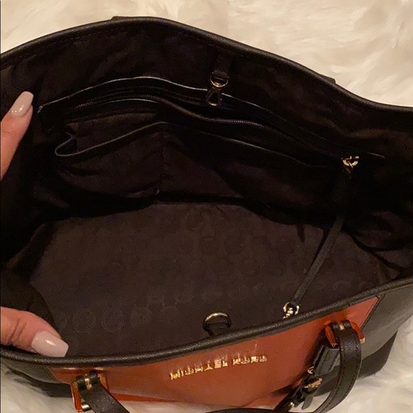 SALE MK Large Tote - Picture 4 of 6